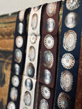 Load image into Gallery viewer, Concho Twilly in Navy
