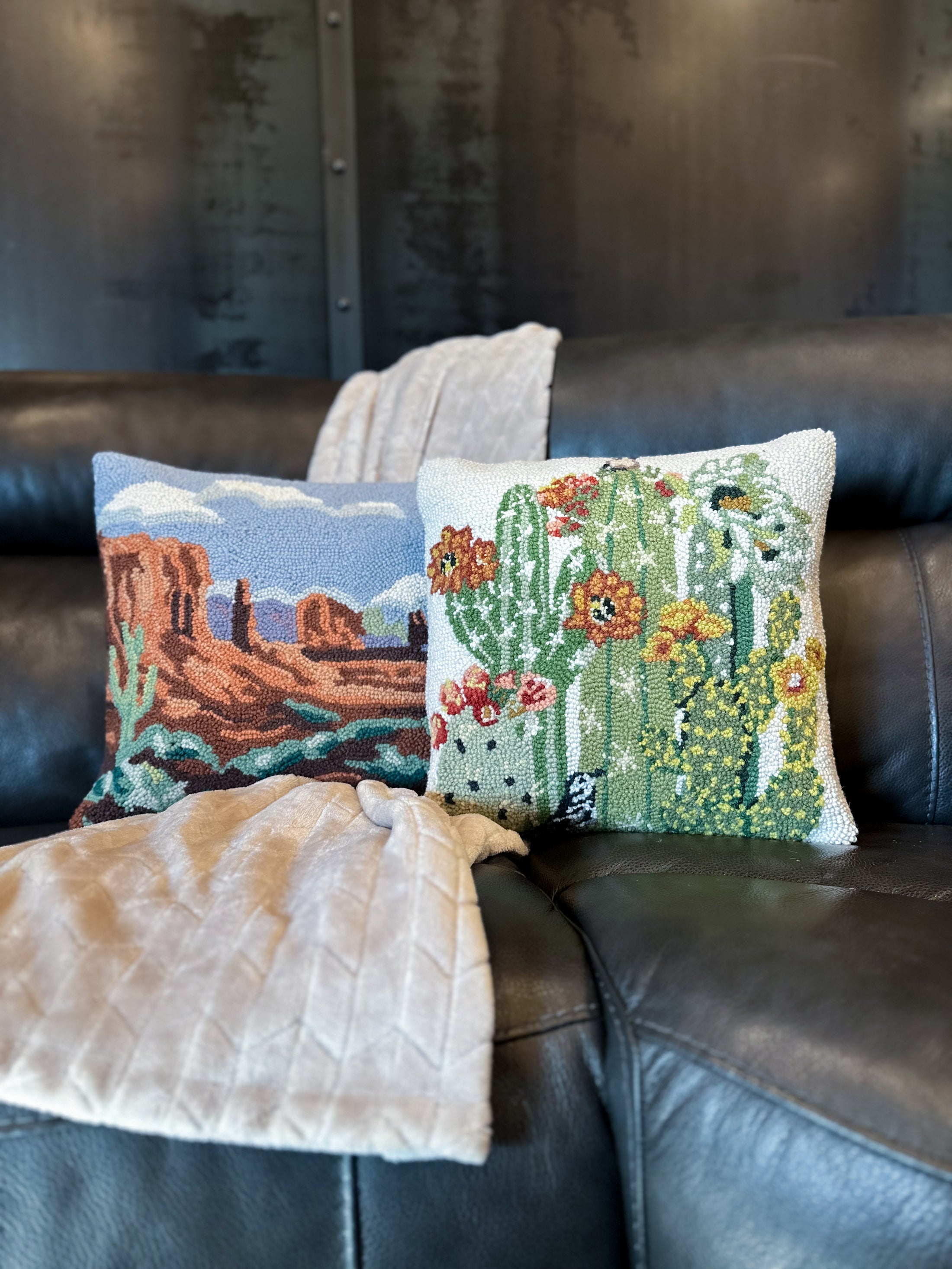 Cactus Floral Hook Pillow
