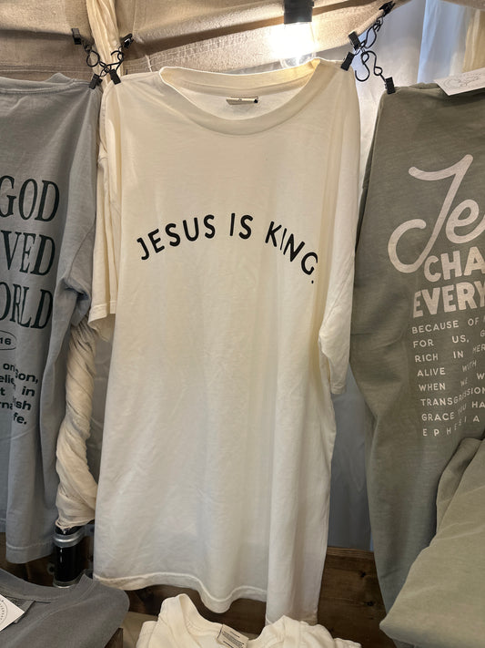 Jesus is King Tee in Cream